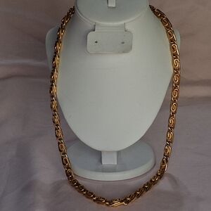Vintage Gold Tone Snail Spiral Chain Link Necklace Textured 28" Lightweight